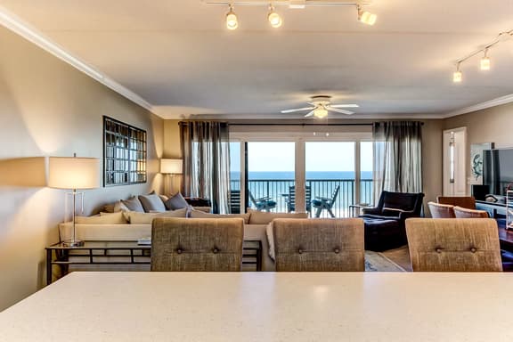 Amelia by the Sea 552
