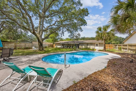Saltwater & Sunshine Retreat